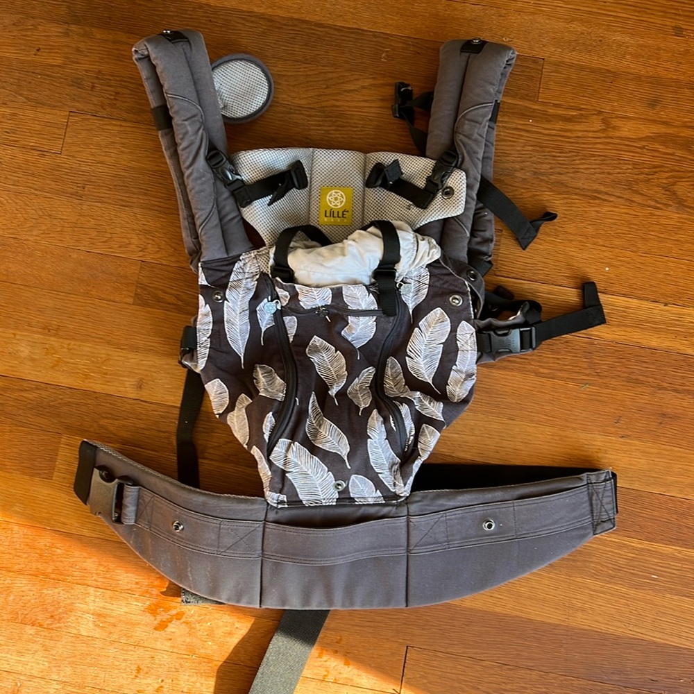 Lille baby complete carrier.